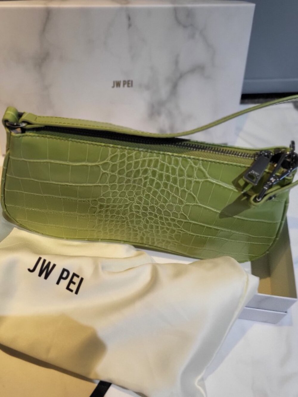 NWT JW PEI Eva Shoulder Bag - Picture 2 of 3